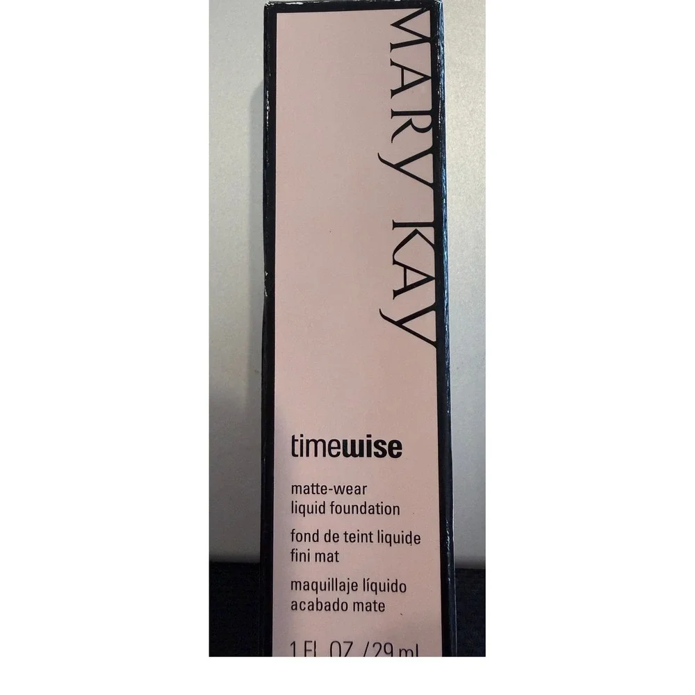 Mary Kay TimeWise Matte Wear Liquid Foundation Beige 7 Combination Oily Skin 1oz